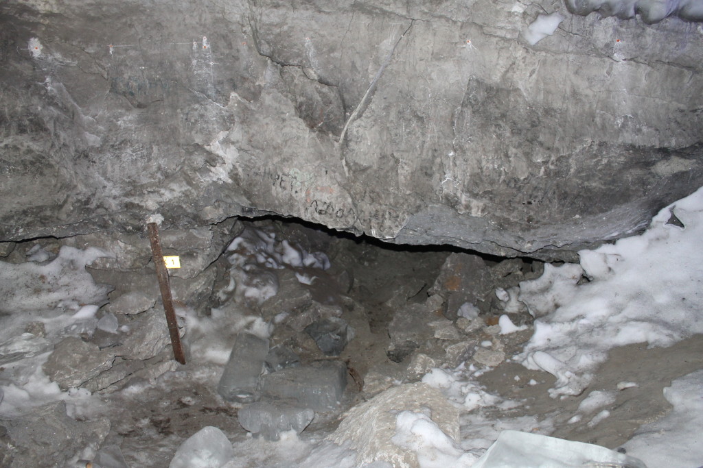старый вход в Кунгурскую пещеру