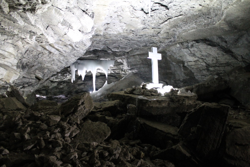 Крестовый грот Кунгурская пещера
