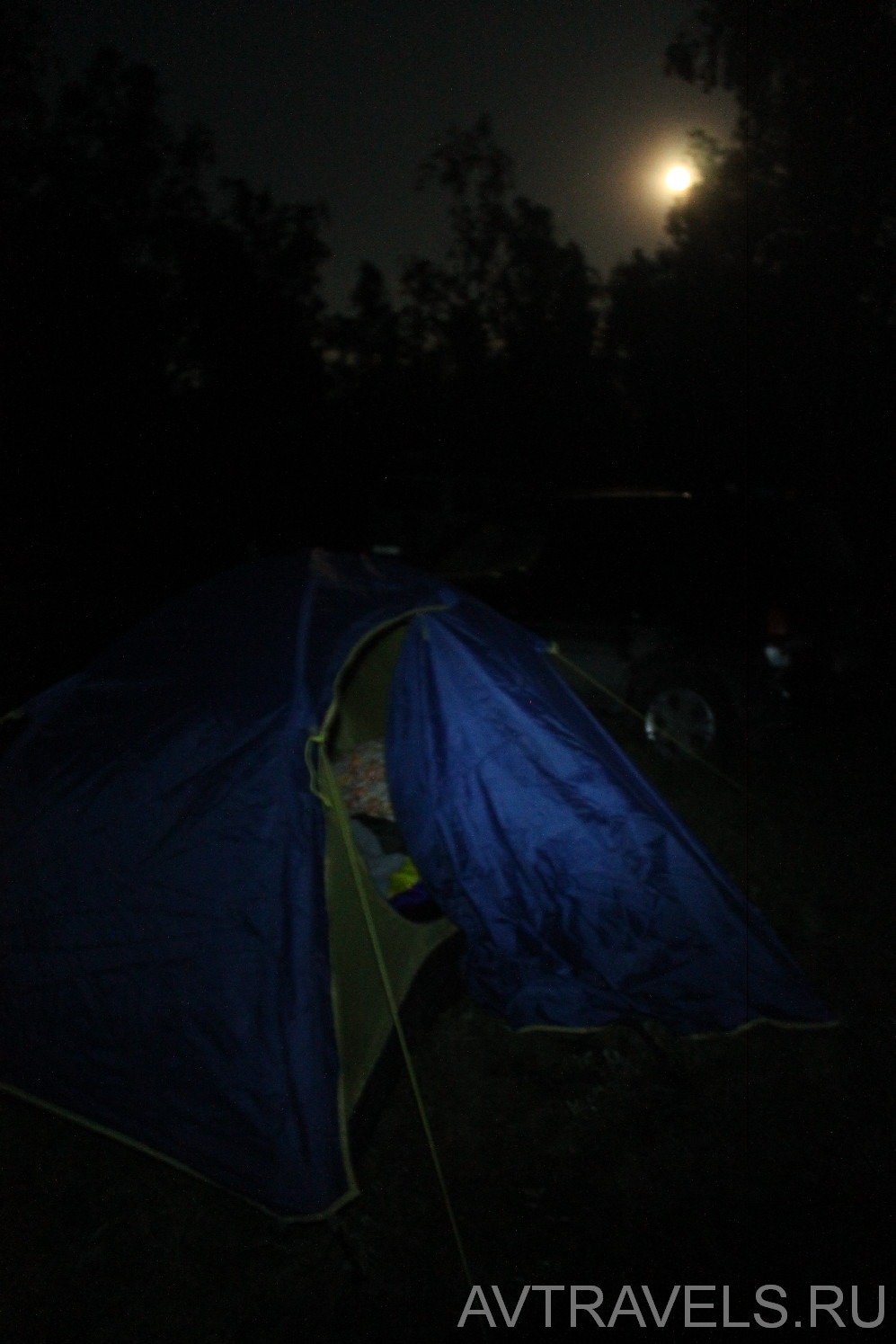 палатка ночью